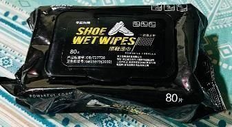 Natural Sneaker & Shoe Cleaner Wipes – 1 Pack of 80 Disposable Cleaning Wipes